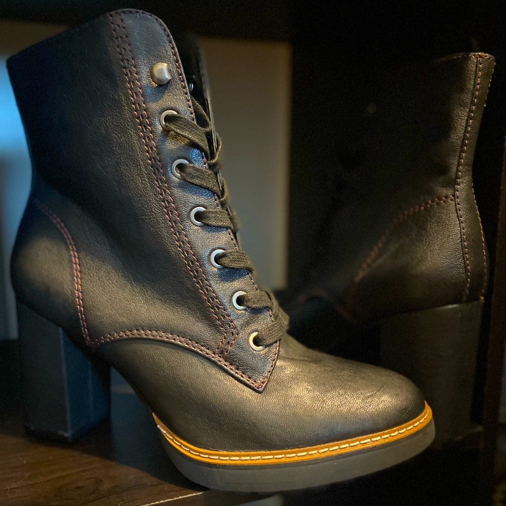 Never worn lace up boots